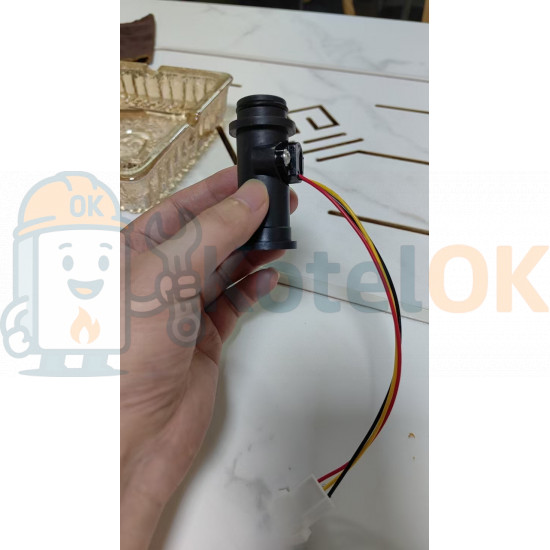 Датчик протока воды Bosch Junkers Euroline/Eurosmart ZW23 ZWA24 8738727018, 3-проводной VAFS-40 Датчик протока воды Bosch Junkers Euroline/Eurosmart ZW23 ZWA24 8738727018, 3-проводной VAFS-40